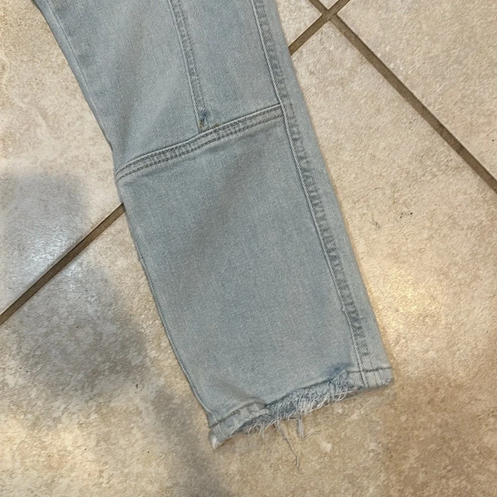 KanCan Light Wash Felicity High Rise Crop Cargo Straight Jeans 0 Frayed Hems - Picture 7 of 9